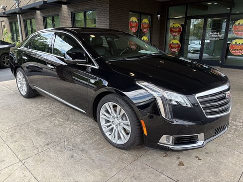 Used 2018 Cadillac XTS Luxury FWD image 4