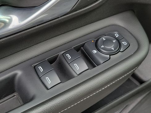 Used 2024 GMC Terrain SLE FWD image 14