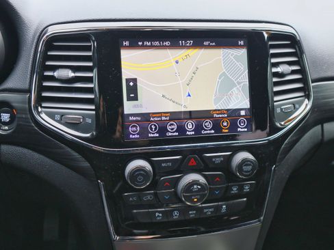 Used 2019 Jeep Grand Cherokee Altitude image 20