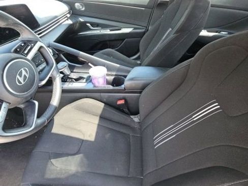 Used 2024 Hyundai Elantra SEL w/ Convenience Package FWD image 13