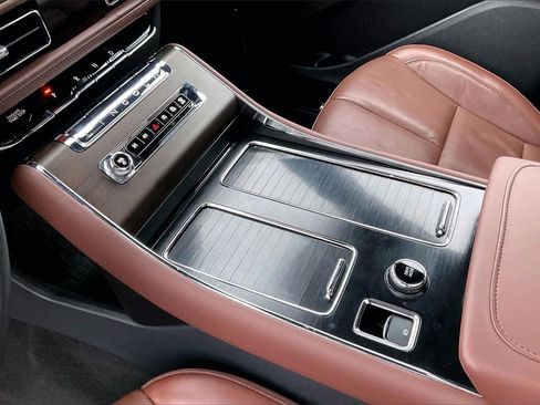 Used 2025 Lincoln Aviator Reserve w/ Illumination Package image 18