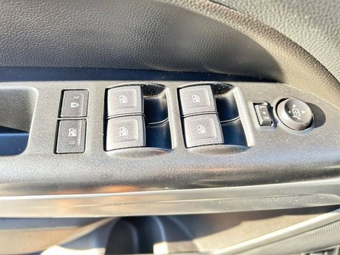 Used 2022 Chevrolet Colorado ZR2 w/ ZR2 Midnight Special Edition image 36