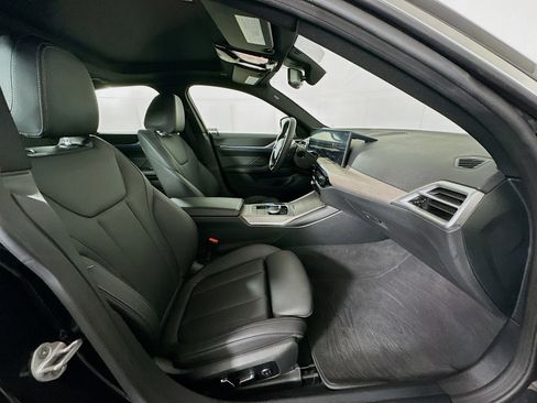 Used 2025 BMW i4 eDrive40 image 33