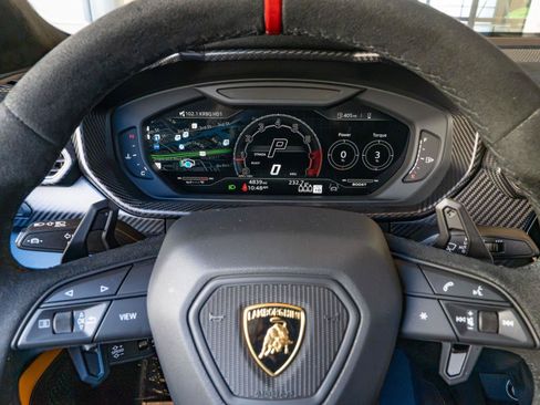 Used 2024 Lamborghini Urus Performante AWD/4WD image 17
