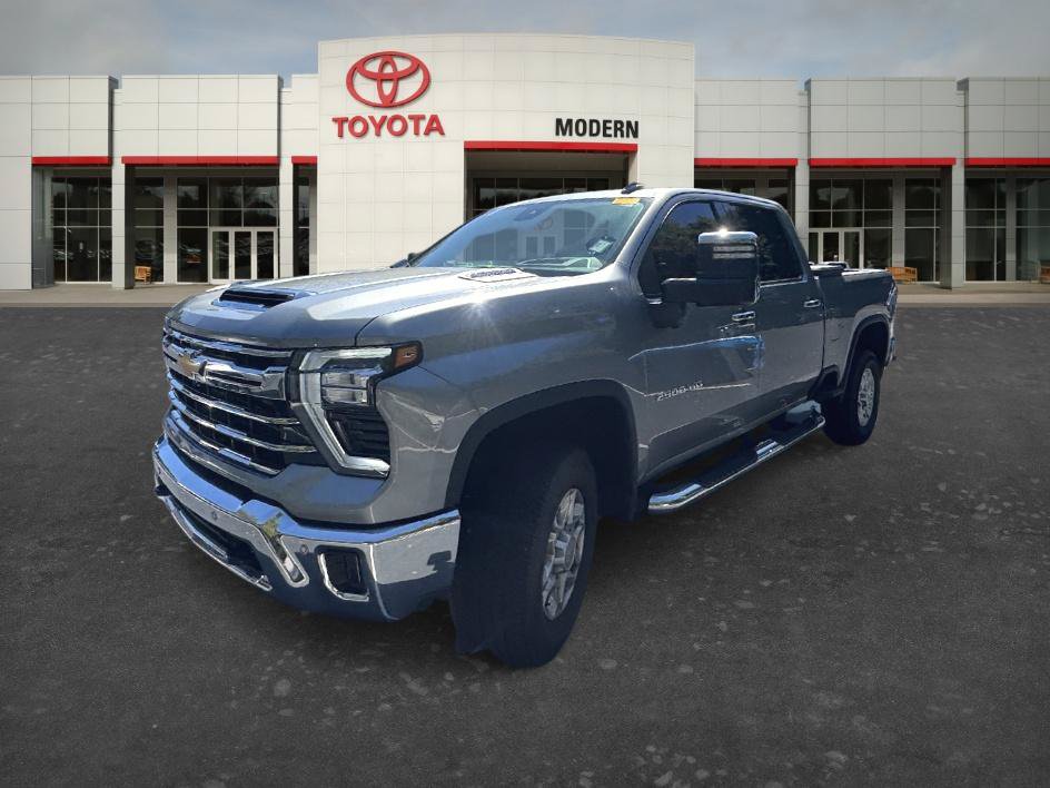 Used 2025 Chevrolet Silverado 2500 LTZ w/ LTZ Premium Package AWD/4WD image 25
