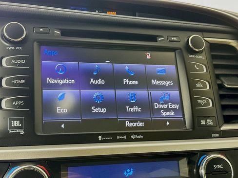 Used 2019 Toyota Highlander Limited Platinum image 17