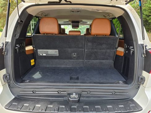 Used 2017 Toyota Sequoia Platinum RWD image 25