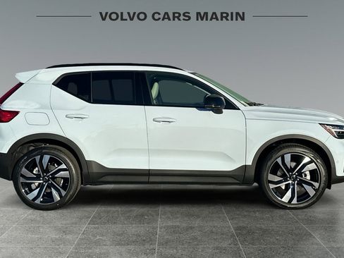 New 2026 Volvo XC40 B5 Ultra w/ Climate Package AWD/4WD image 8