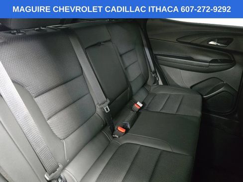 Used 2022 Chevrolet TrailBlazer RS w/ Technology Package AWD/4WD image 16