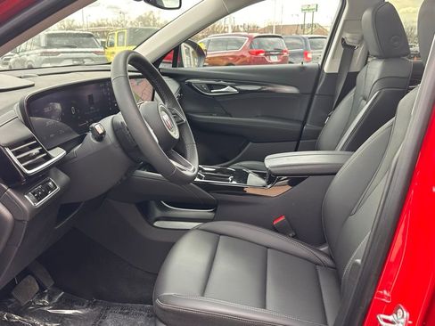 Used 2025 Buick Envision Preferred image 11
