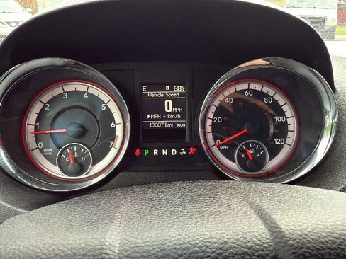 Used 2015 Dodge Grand Caravan R/T image 35