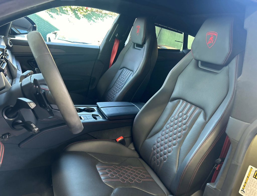 Used 2025 Lamborghini Urus S AWD/4WD image 6