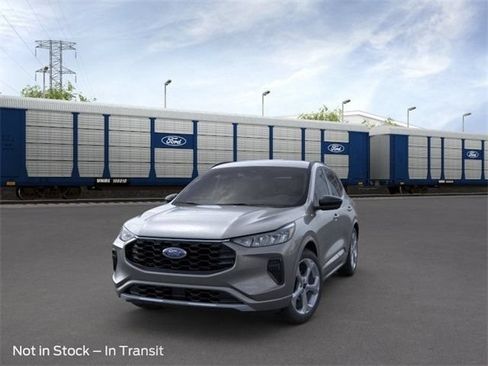 Used 2023 Ford Escape ST-Line w/ Tech Pack #1 FWD image 2
