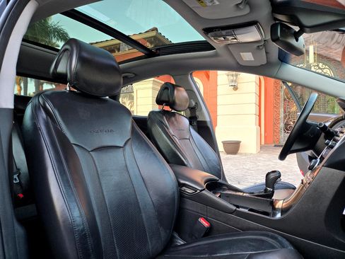 Used 2016 Hyundai Azera Limited image 34