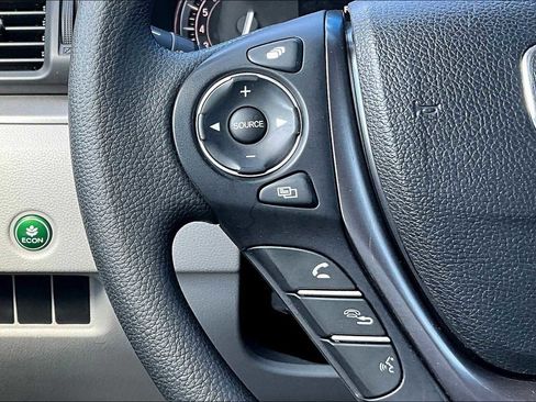 Used 2018 Honda Pilot EX image 24