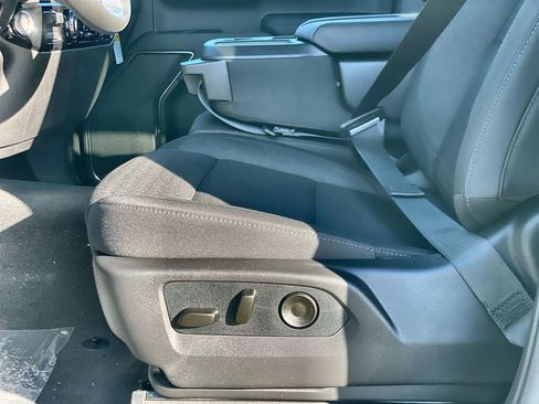 New 2026 GMC Sierra 1500 Elevation image 32