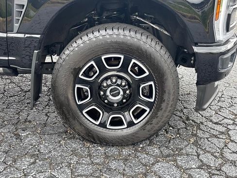 Used 2025 Ford F250 Platinum AWD/4WD image 10
