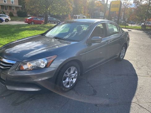 Used 2011 Honda Accord LX-P image 9