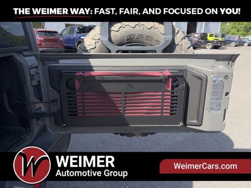 Used 2021 Jeep Wrangler Unlimited Rubicon AWD/4WD image 11