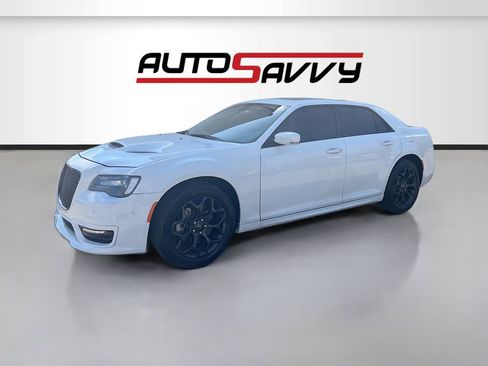 Used 2023 Chrysler 300 Touring L w/ Popular Equipment Group AWD/4WD image 3