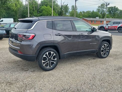 Used 2024 Jeep Compass Limited AWD/4WD image 9