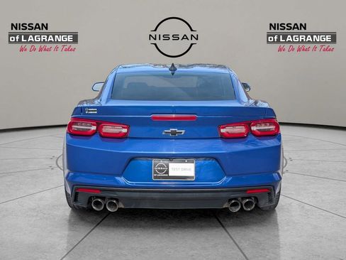 Used 2020 Chevrolet Camaro LT w/ Technology Package image 6