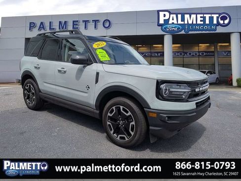 Used 2022 Ford Bronco Sport Outer Banks w/ Tech Package AWD/4WD image 2