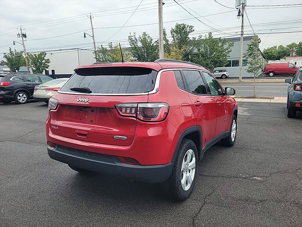 Used 2019 Jeep Compass Latitude AWD/4WD image 5