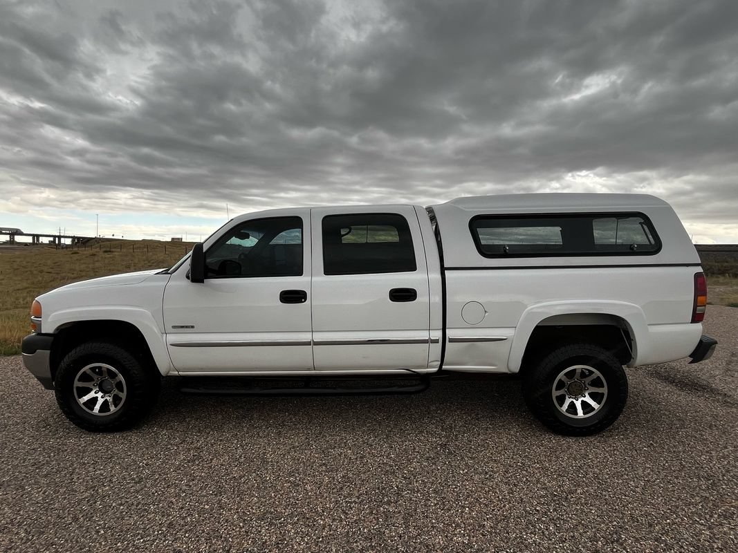 Used 2001 GMC Sierra 2500 4x4 Crew Cab HD w/ Convenience Plus Group image 2