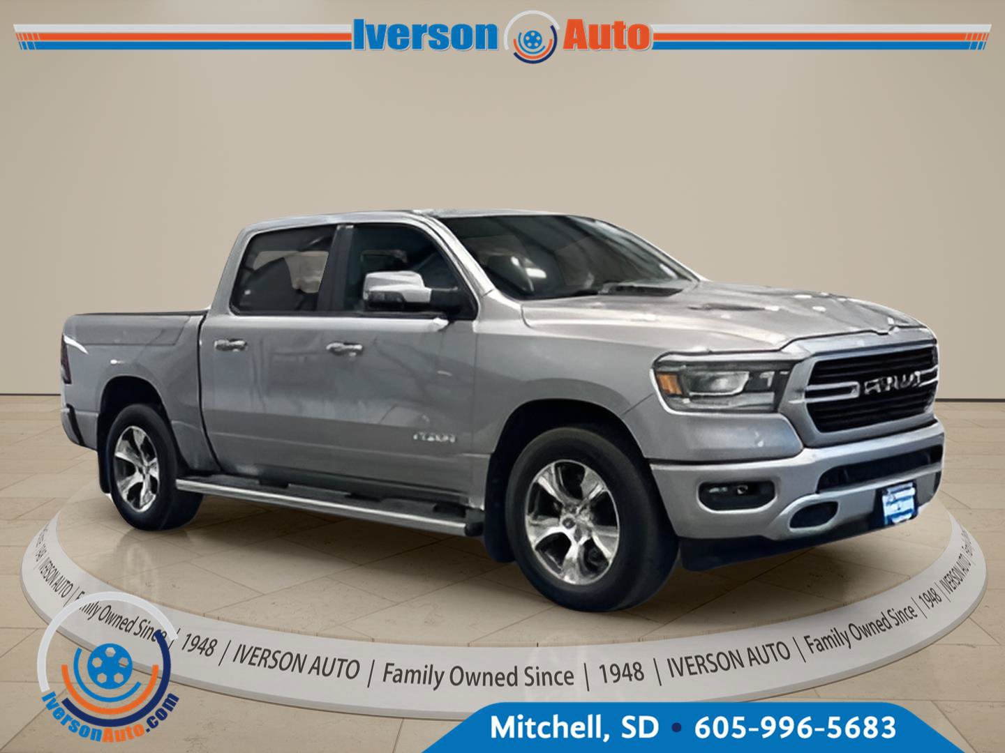 Used 2024 RAM 1500 Laramie AWD/4WD image 2