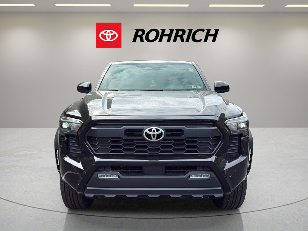 Used 2024 Toyota Tacoma TRD Off-Road AWD/4WD image 2