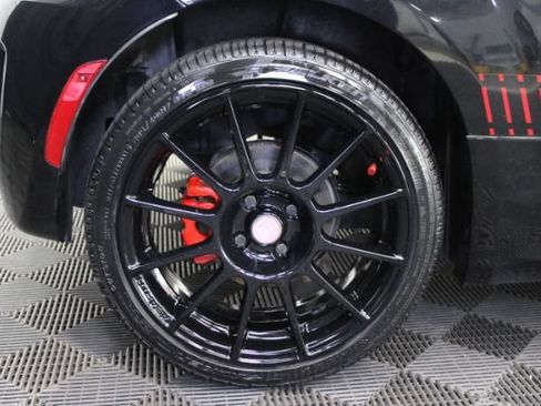 Used 2015 FIAT 500 Abarth w/ Beats Audio Package FWD image 5