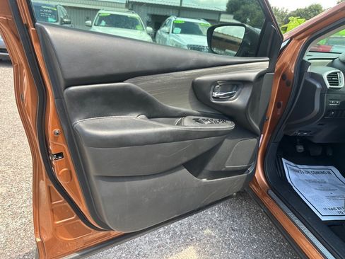 Used 2016 Nissan Murano SV FWD image 11