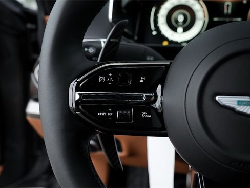 New 2026 Aston Martin Vanquish Convertible image 24