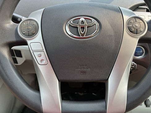 Used 2012 Toyota Prius Two FWD image 9
