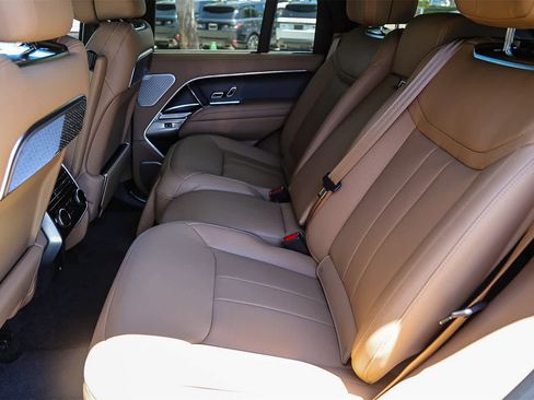 New 2025 Land Rover Range Rover Autobiography image 18