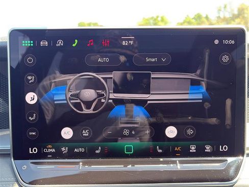 New 2026 Volkswagen Tiguan SE R-Line FWD image 24