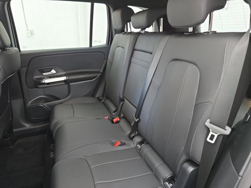 New 2025 Mercedes-Benz GLB 250 image 14