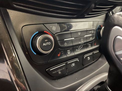 Used 2017 Ford C-MAX Energi Titanium image 14