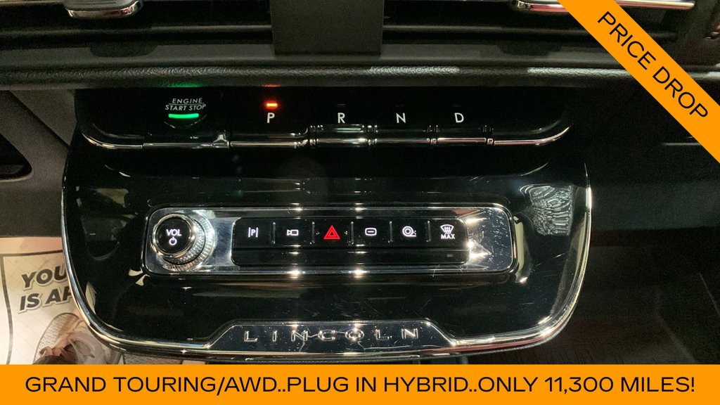 Used 2025 Lincoln Corsair Grand Touring w/ Towing Package AWD/4WD image 40