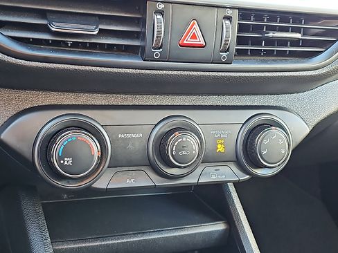 Used 2023 Kia Forte LXS w/ LXS Technology Package image 15