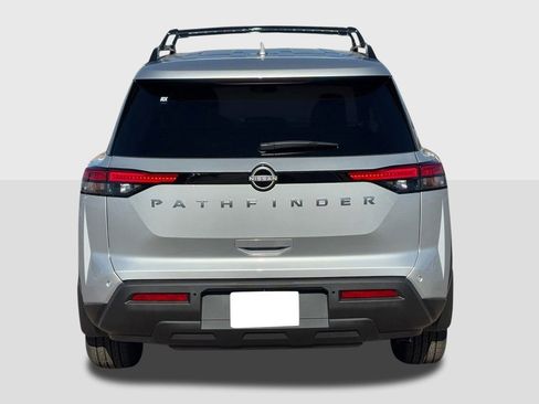 New 2025 Nissan Pathfinder SV image 5