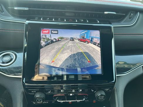 Used 2022 Jeep Grand Cherokee Trailhawk image 15