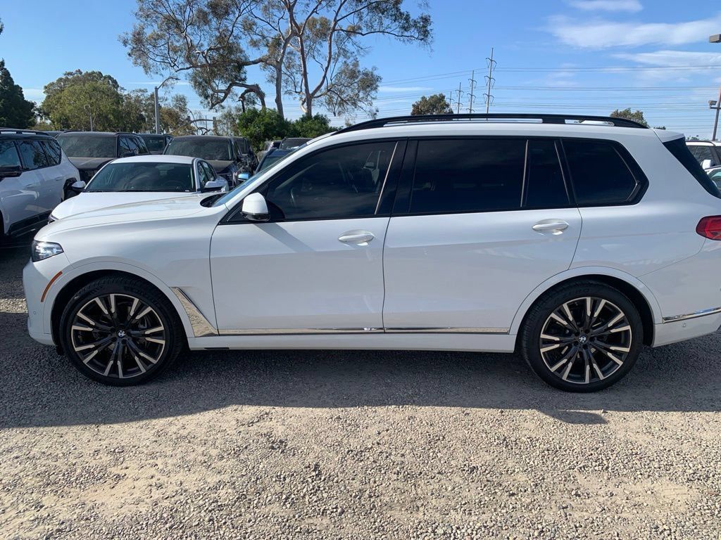 Used 2022 BMW X7 xDrive40i w/ Premium Package AWD/4WD image 14