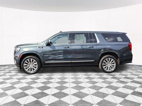 Used 2022 GMC Yukon XL Denali AWD/4WD image 16