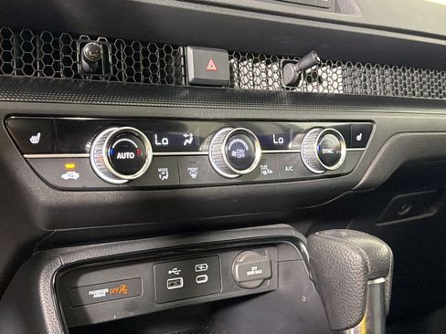 Used 2023 Honda CR-V EX image 19