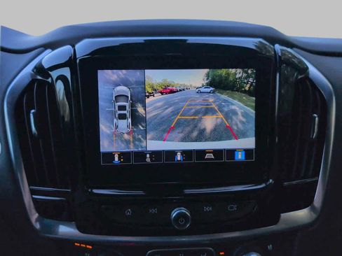 Used 2022 Chevrolet Traverse Premier image 29