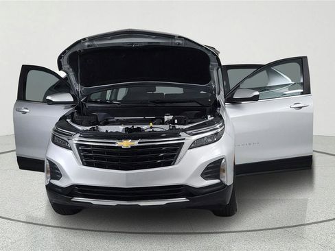 Used 2022 Chevrolet Equinox LT FWD image 8