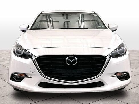 Used 2018 MAZDA MAZDA3 Grand Touring w/ Premium Equipment Package FWD image 3