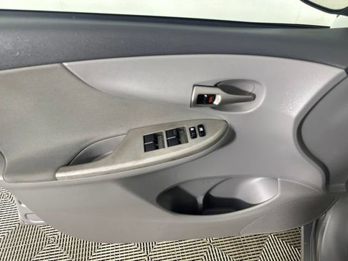 Used 2010 Toyota Corolla LE FWD image 13